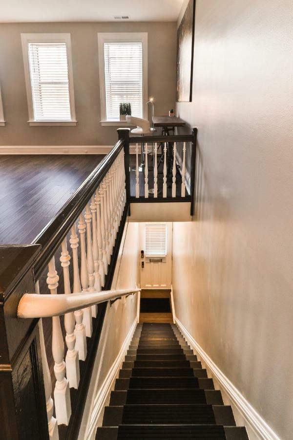 Luxury Apt W/ Spectrum Mood Lighting - Historic Cherokee Street Antique Row แมรีแลนด์ไฮท์ส ภายนอก รูปภาพ