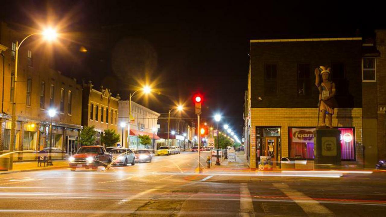 Luxury Apt W/ Spectrum Mood Lighting - Historic Cherokee Street Antique Row แมรีแลนด์ไฮท์ส ภายนอก รูปภาพ