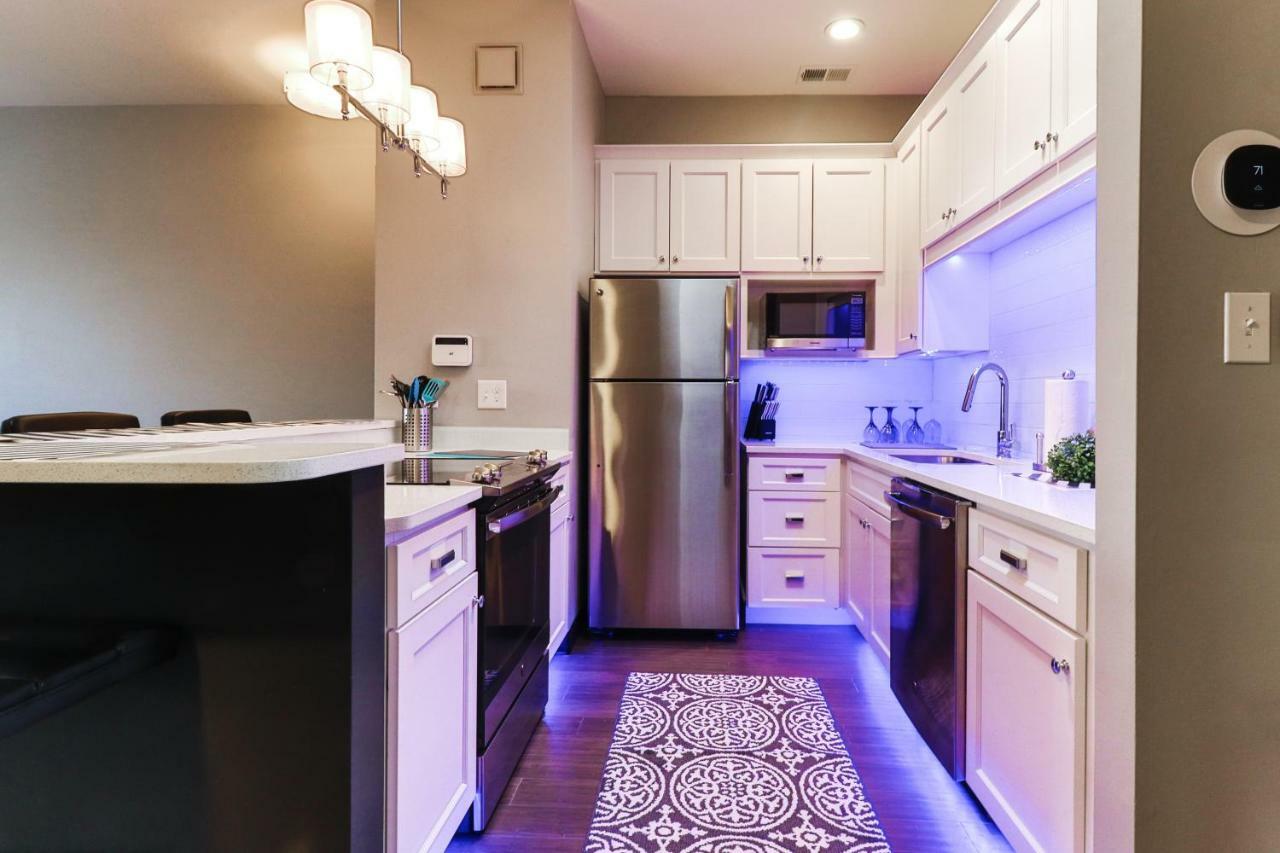 Luxury Apt W/ Spectrum Mood Lighting - Historic Cherokee Street Antique Row แมรีแลนด์ไฮท์ส ภายนอก รูปภาพ
